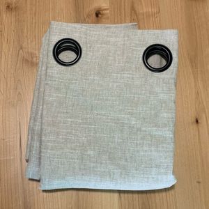 Pottery Barn • Emery linen cotton grommet drape•